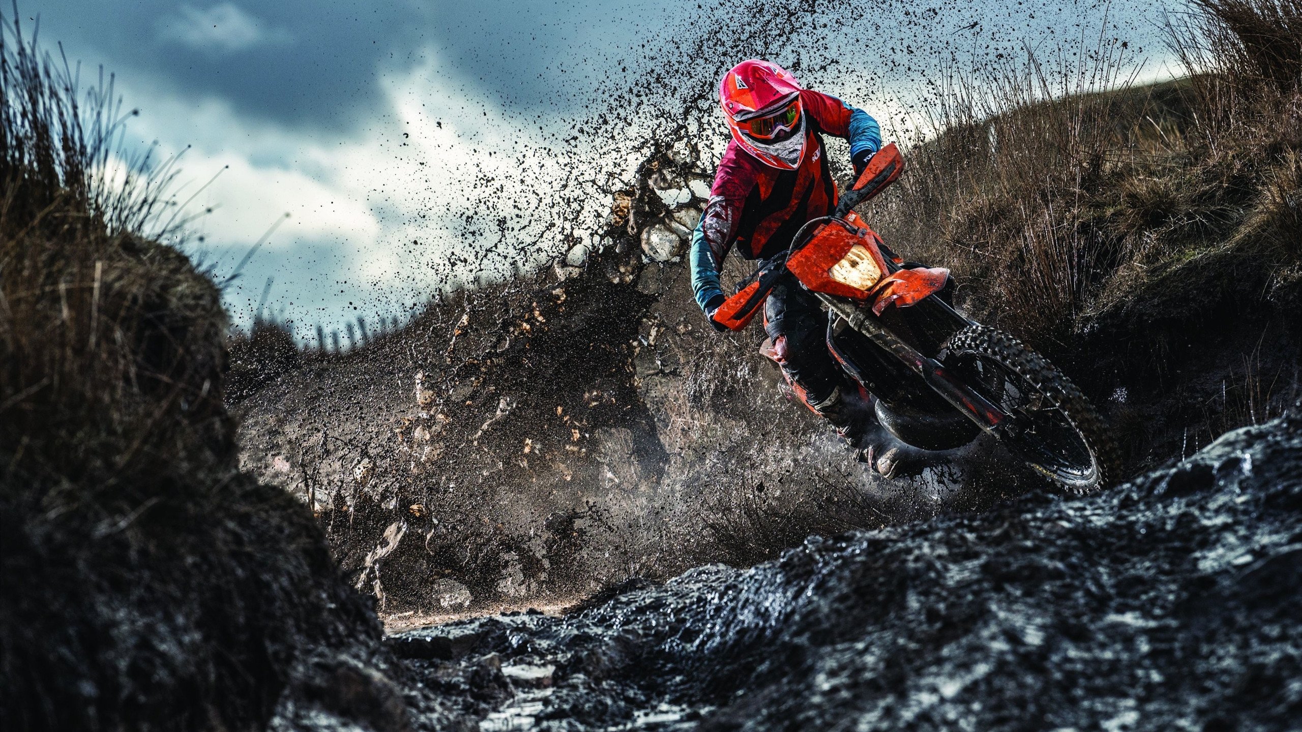 利物浦用“高压+快速反击”战术逆转赫尔城,取得关键胜利,利物浦攻击线